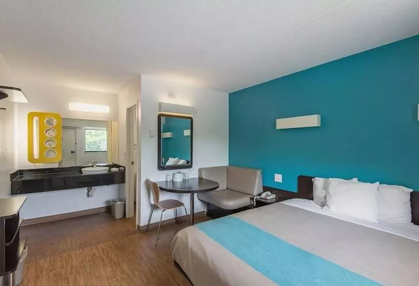 Motel 6 Overland Park, Ks