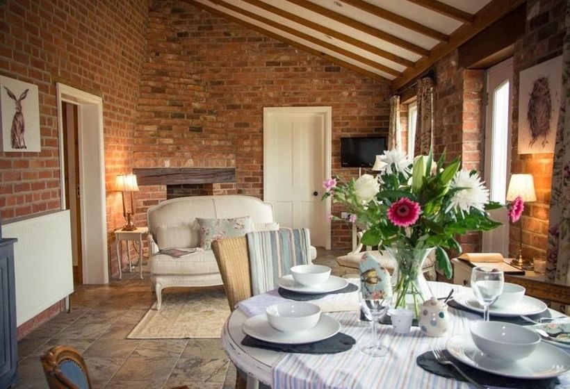 Owl Barn At The Gardens