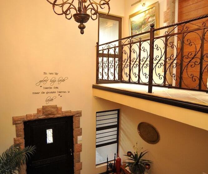 بنسيون Sunset Manor Guest House