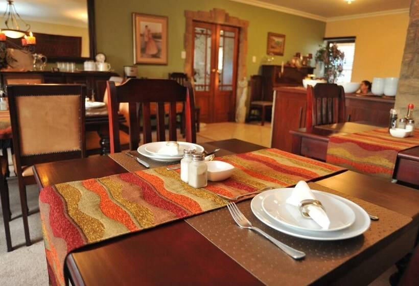 بنسيون Sunset Manor Guest House