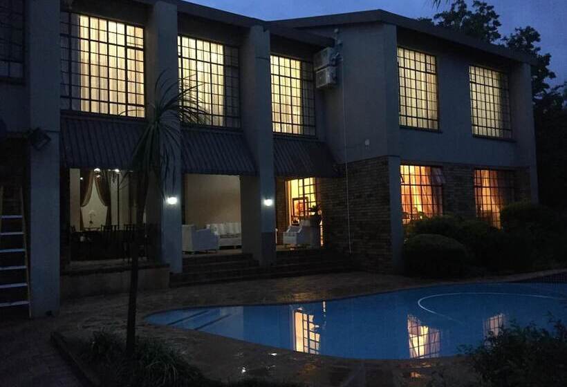 بنسيون Sunset Manor Guest House