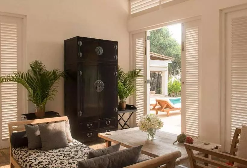 Sri Villas