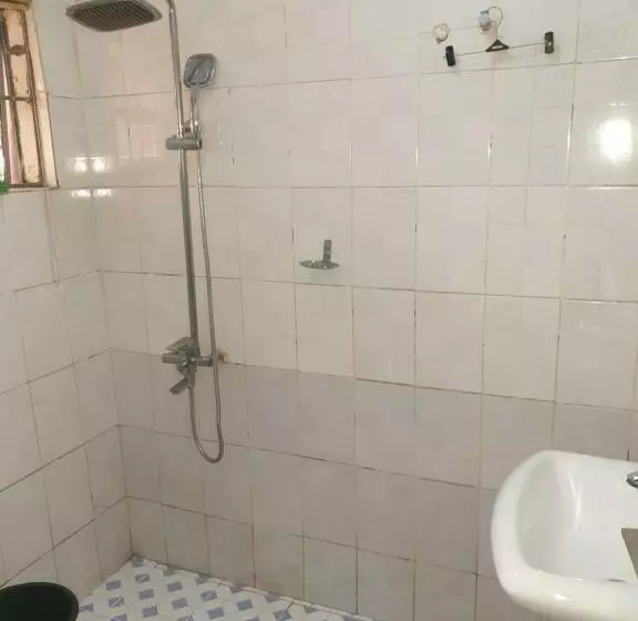 هتل کپسول Vee Female Hostel