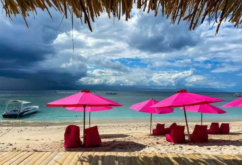 Lushy Hostel Nusa Penida