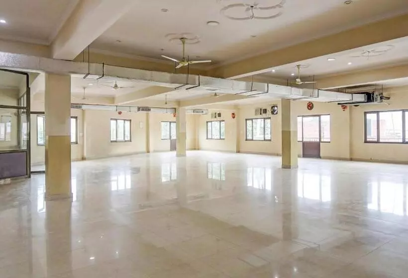 Hotelli Oyo Flagship Ps Palace