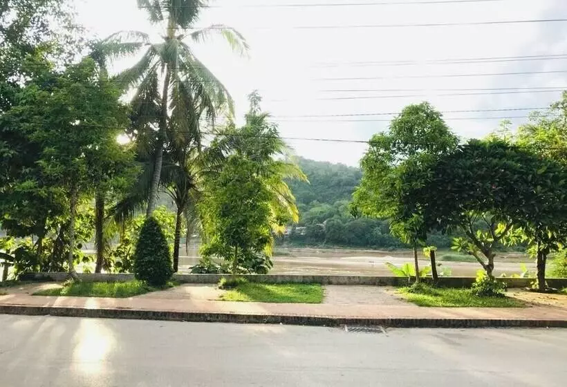 هتل Villa Phonethip Mekong Riverside