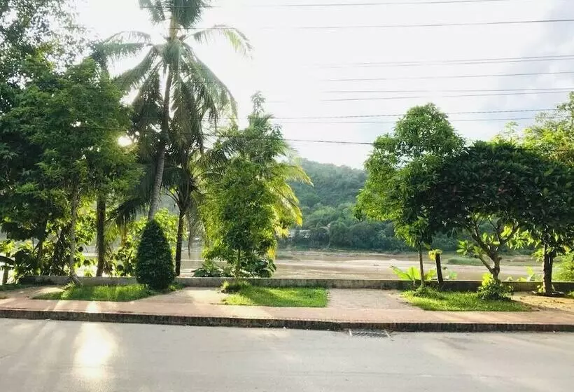 هتل Villa Phonethip Mekong Riverside