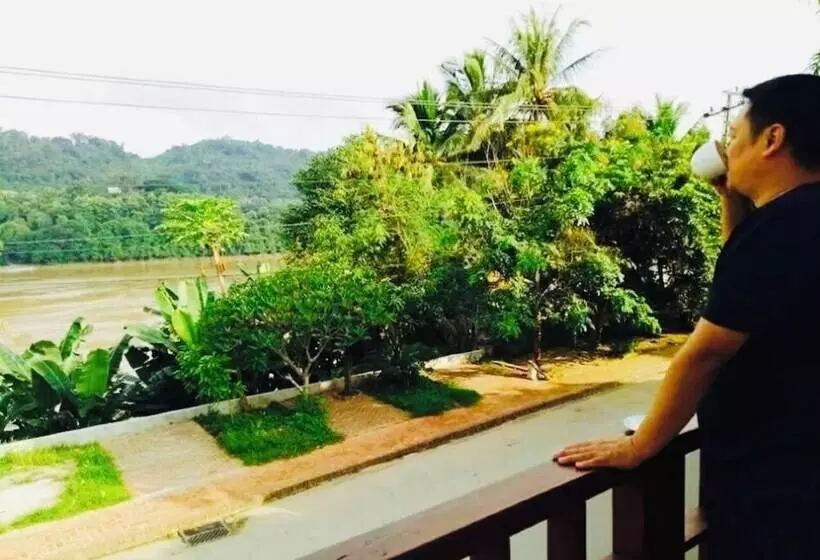 هتل Villa Phonethip Mekong Riverside