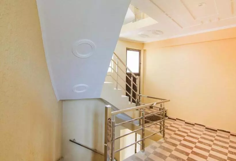 Oyo Flagship Balaji Hotel And Hostel