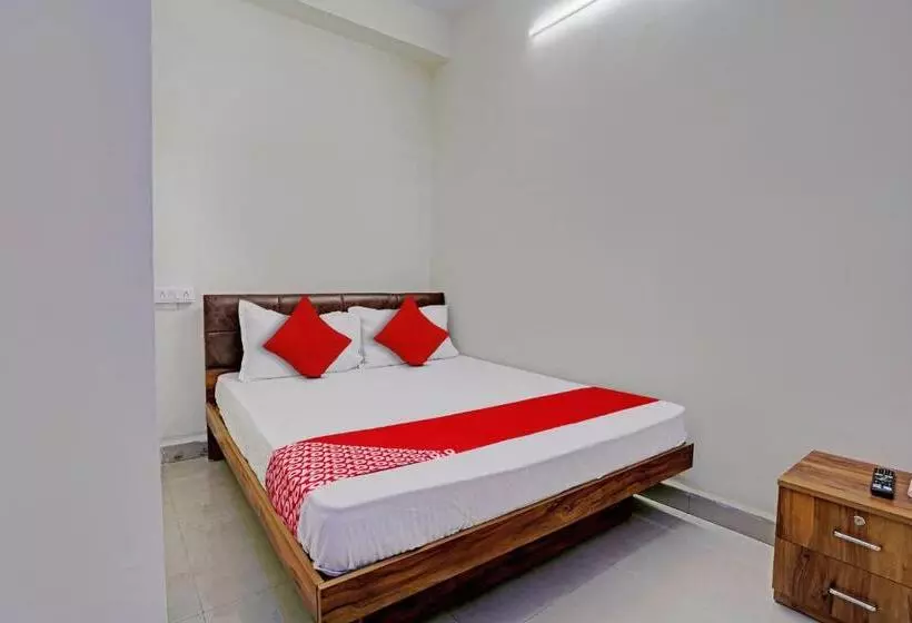 Oyo Flagship Hotel Day2day