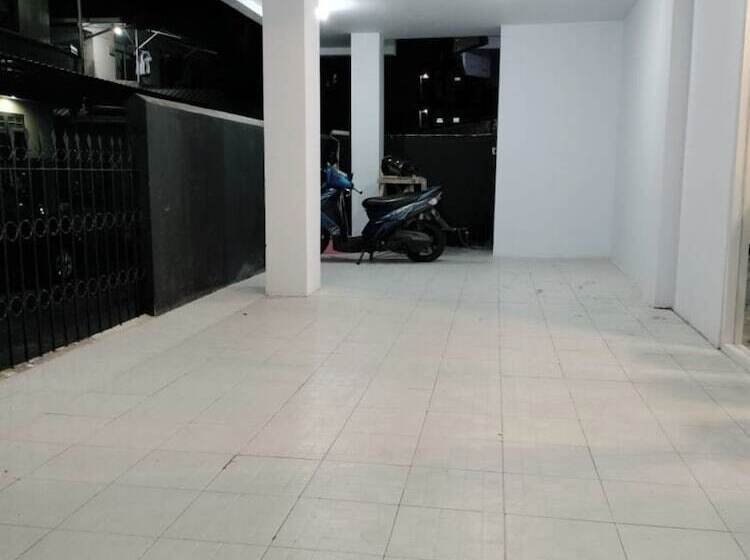 פנסיון Maluku Residence Syariah