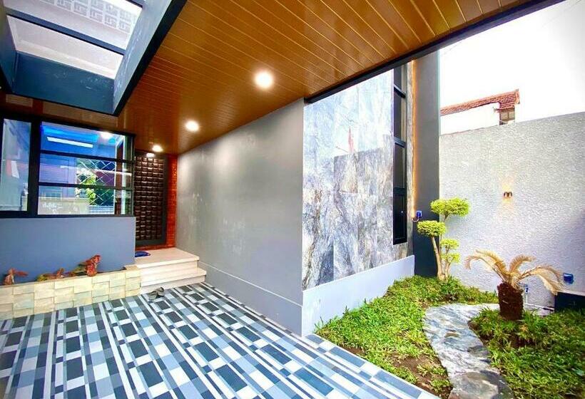 호스텔 Good Feeling Ketapang Harbour