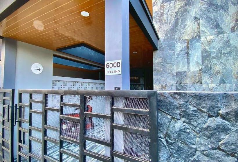 호스텔 Good Feeling Ketapang Harbour