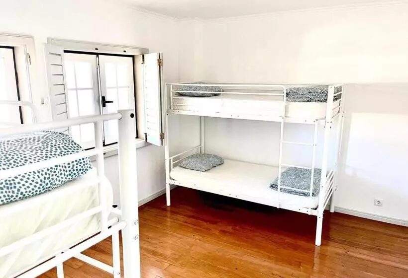 Retkeilymaja Carcavelos Summer Beach