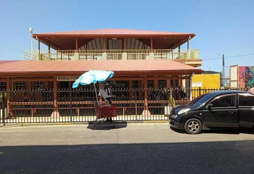 هتل Caprice Studio & Guest House