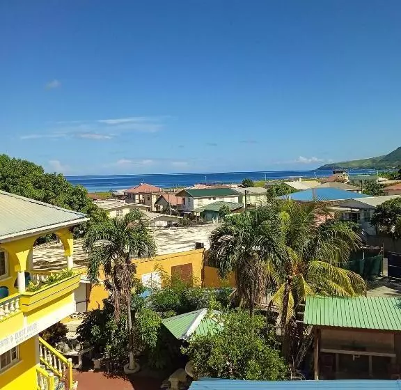 هتل Caprice Studio & Guest House