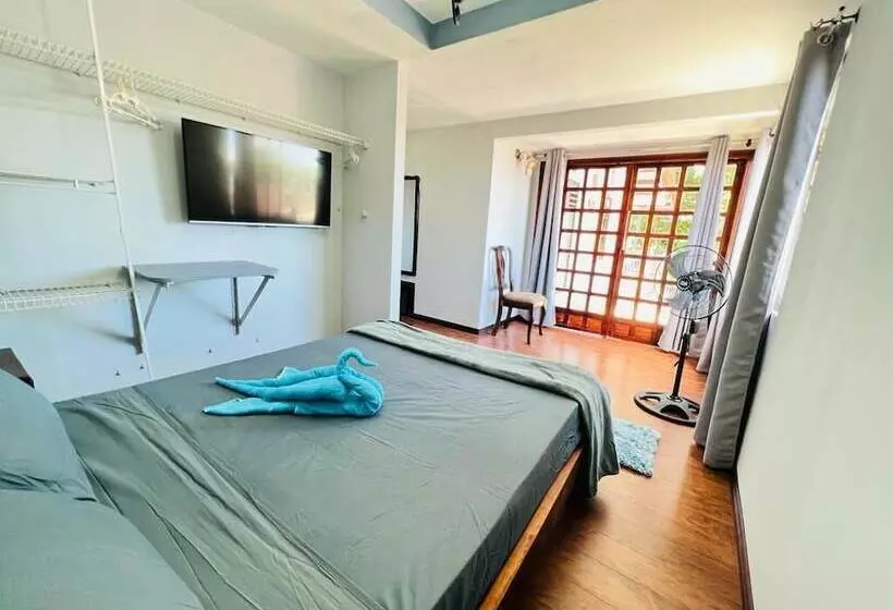 ペンション Casa Del Arbol Escazu