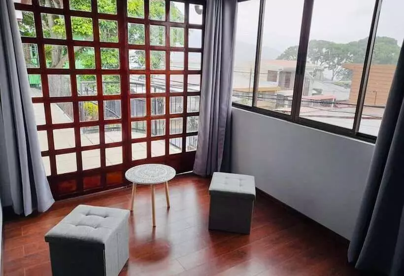 ペンション Casa Del Arbol Escazu