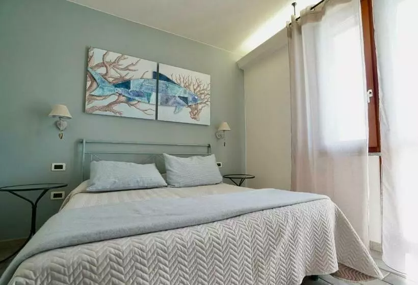 Isa Residence With Swimming Pool At Only 450 Meters From The Beach
