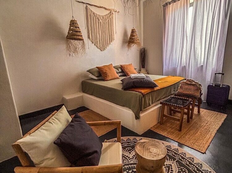 هتل La Torre Boutique Rooms