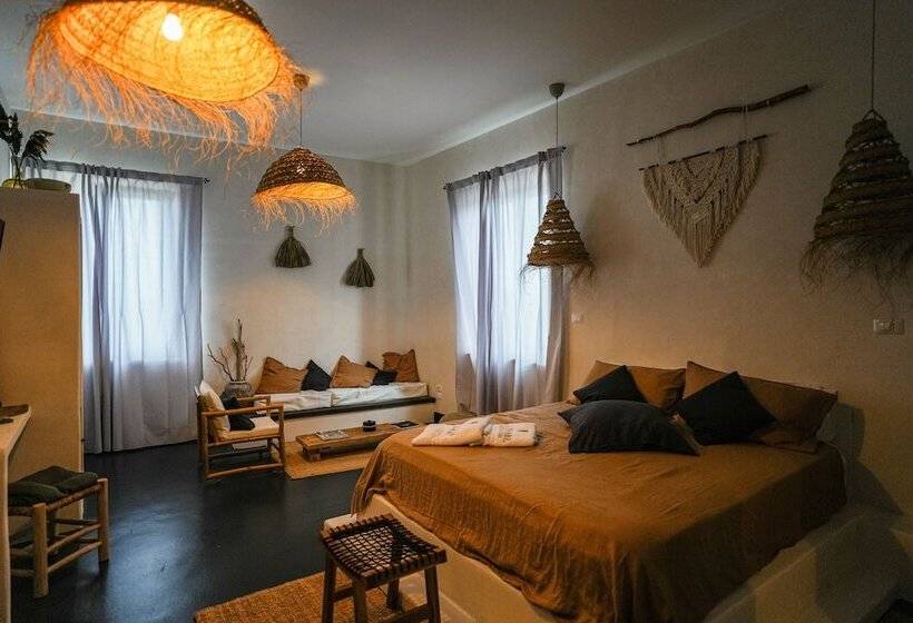 هتل La Torre Boutique Rooms