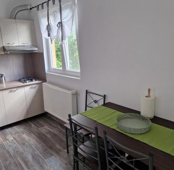 پانسیون Huesca House