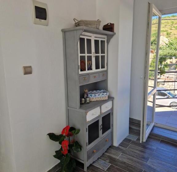 پانسیون Huesca House