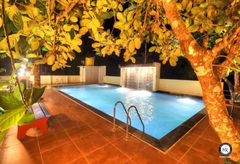 リゾートホテル Coorg Avani Holiday Inn