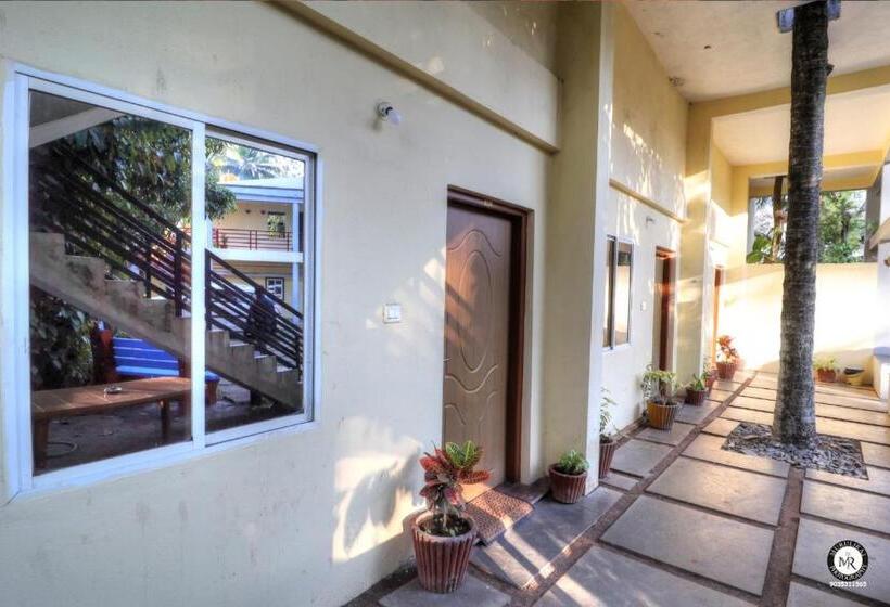 Курорт Coorg Avani Holiday Inn