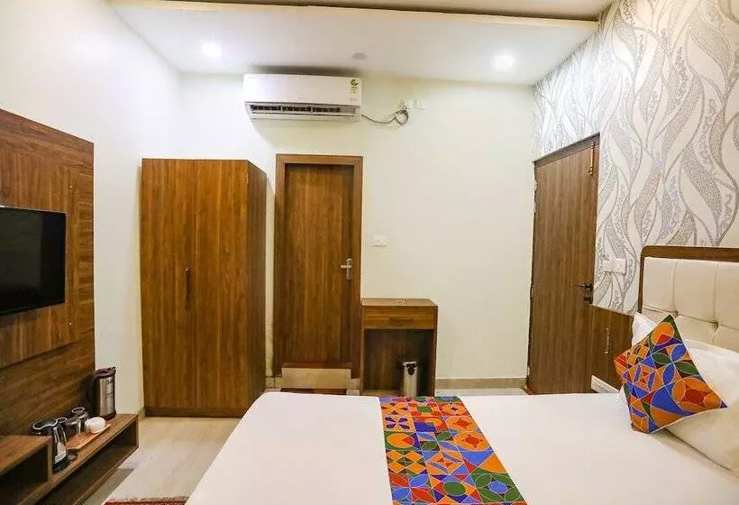Fabhotel Prime Siddhant Palace