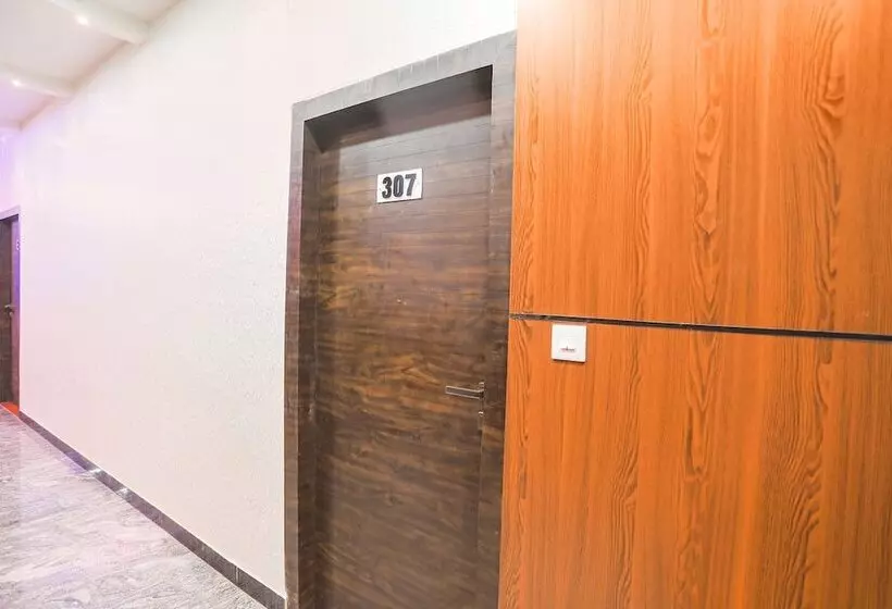 Fabhotel Prime Siddhant Palace