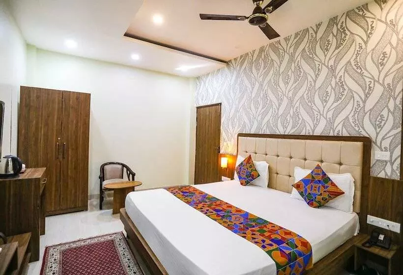Fabhotel Prime Siddhant Palace