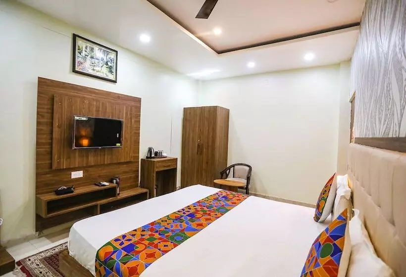 Fabhotel Prime Siddhant Palace