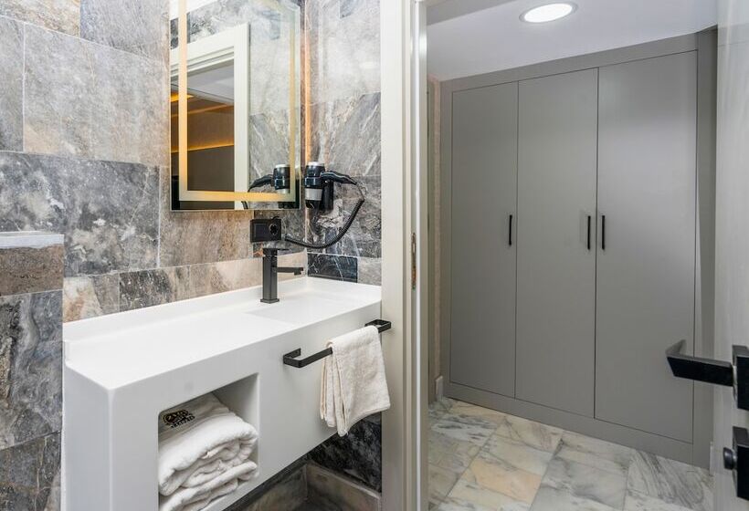 Hotel 216 Station Suite Gebze