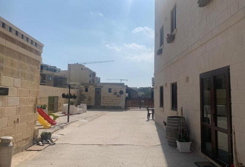 هتل Ta  Gingel Farm Agriturisim B&b. Malta