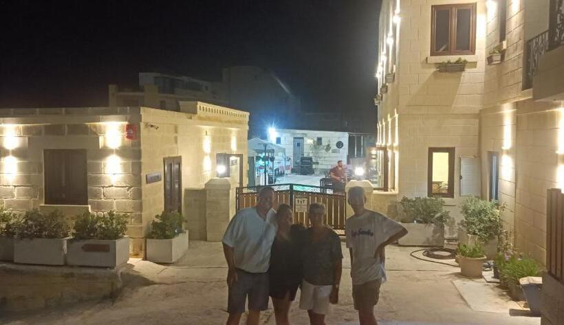 هتل Ta  Gingel Farm Agriturisim B&b. Malta