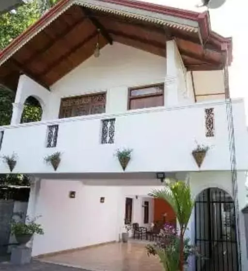 ペンション Maggona Beach Villa