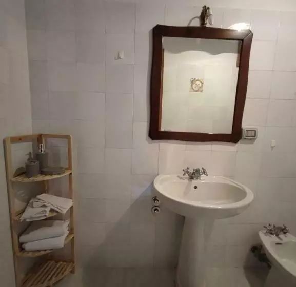 Kapselihotelli B&b Moma Roof Garden