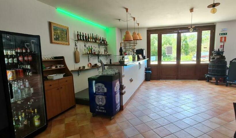 カプセルホテル B&b Moma Roof Garden