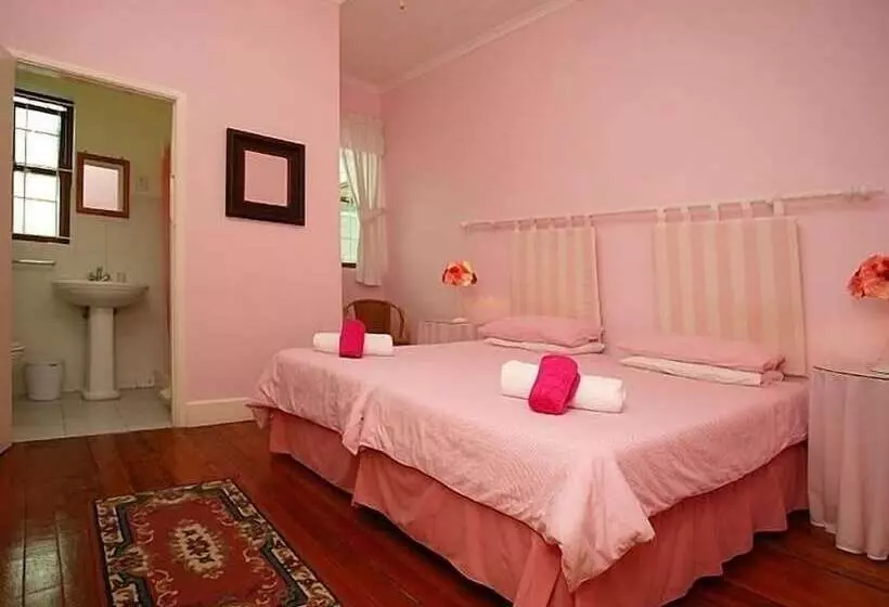 Aamiaismajoitus (B&B) District Six Guesthouse