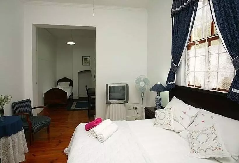Aamiaismajoitus (B&B) District Six Guesthouse