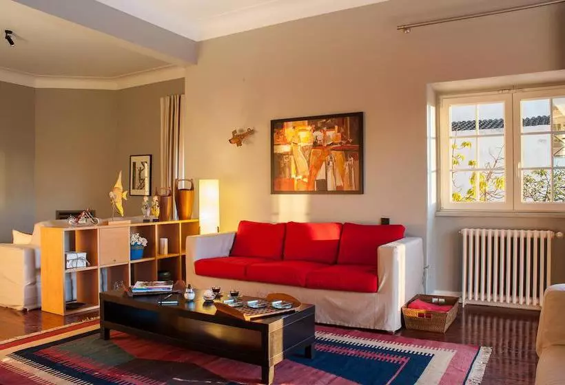 Estoril Beach House - Hostel