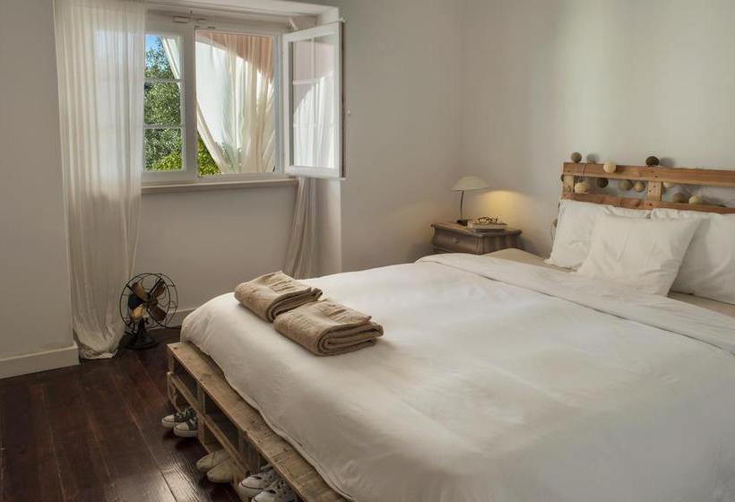 Estoril Beach House - Hostel