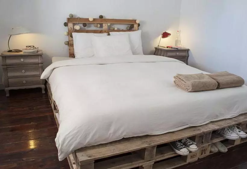 Estoril Beach House - Hostel