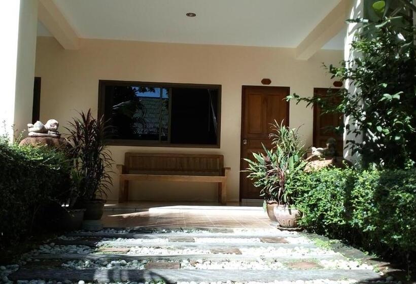 ホテル Baan Pitcha บ้านพิชชา