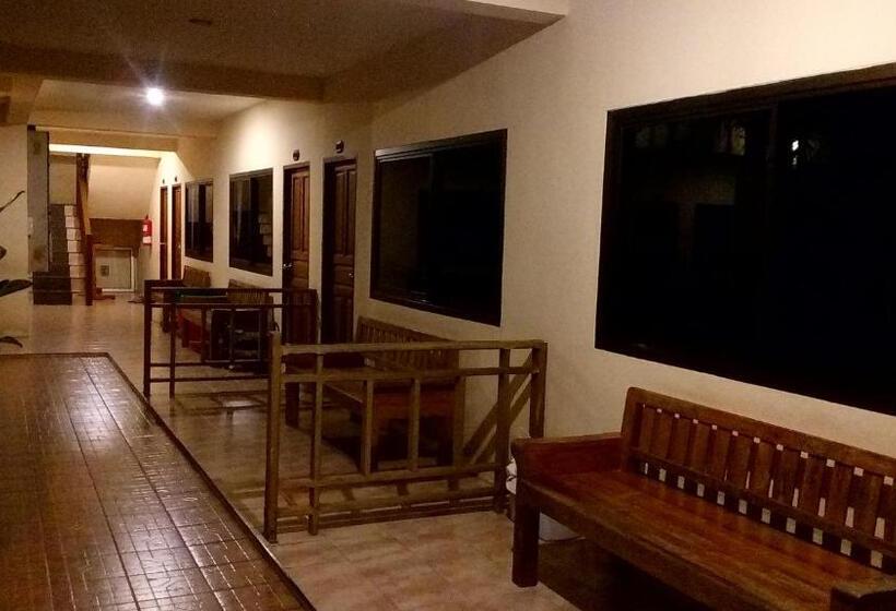 ホテル Baan Pitcha บ้านพิชชา