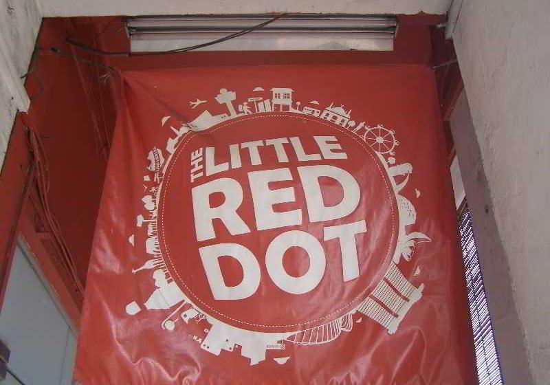 هتل Capsules @ The Little Red Dot