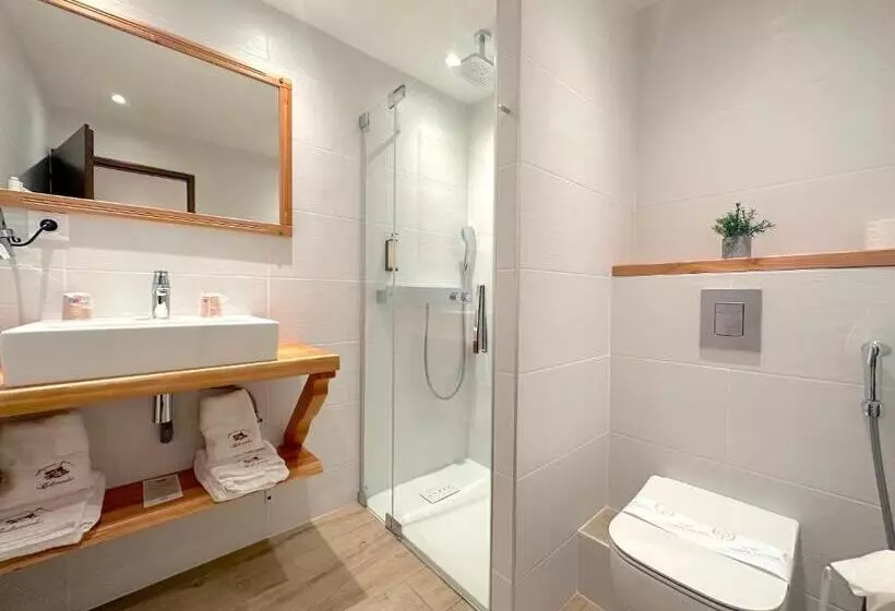 هتل Chaume De Balveurche