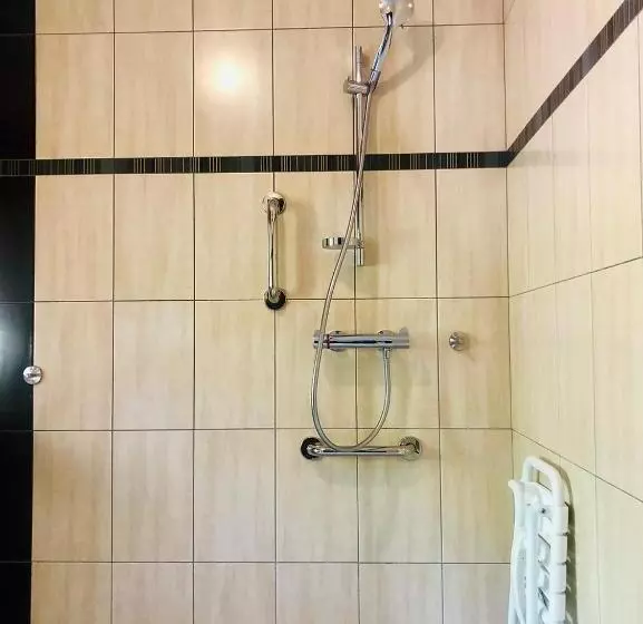 هتل Chaume De Balveurche