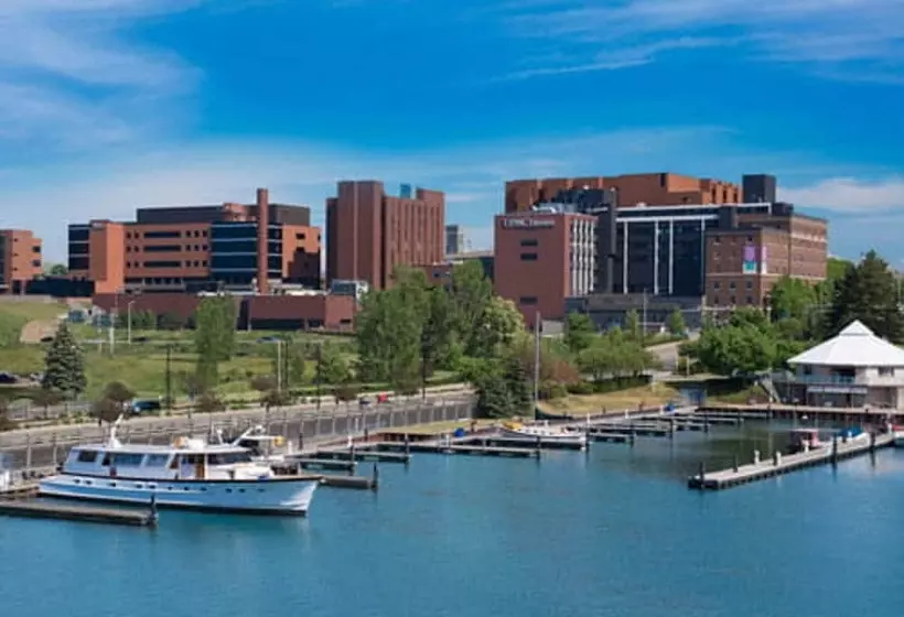ホテル Courtyard By Marriott Erie Bayfront